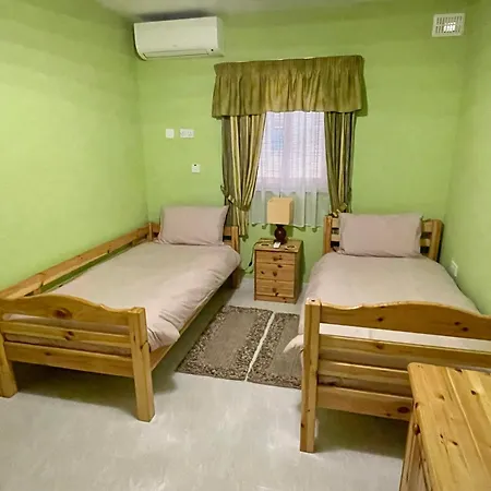 Regent Court - 3 Bedroom Within Walking Distance From Seafront דירה