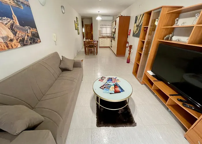 Regent Court - 3 Bedroom Within Walking Distance From Seafront St. Paul's Bay