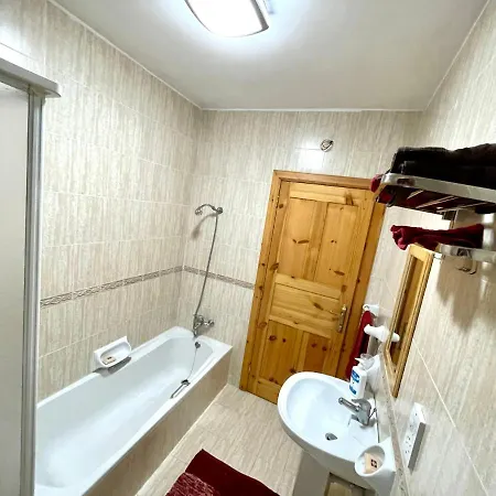 Apartment Regent Court - 3 Bedroom Within Walking Distance From Seafront