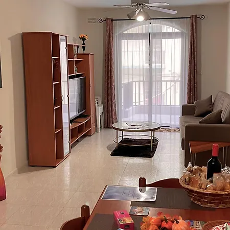 Apartment Regent Court - 3 Bedroom Within Walking Distance From Seafront St. Paul's Bay