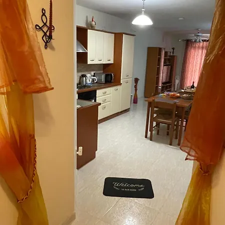 Regent Court - 3 Bedroom Within Walking Distance From Seafront Apartment St. Paul's Bay