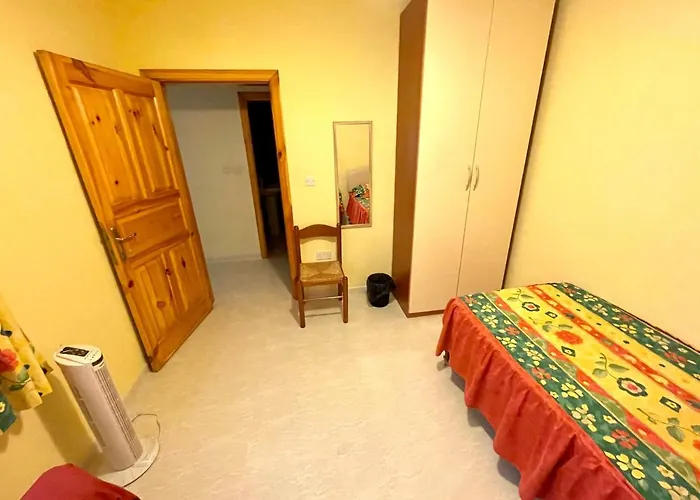 Regent Court - 3 Bedroom Within Walking Distance From Seafront *