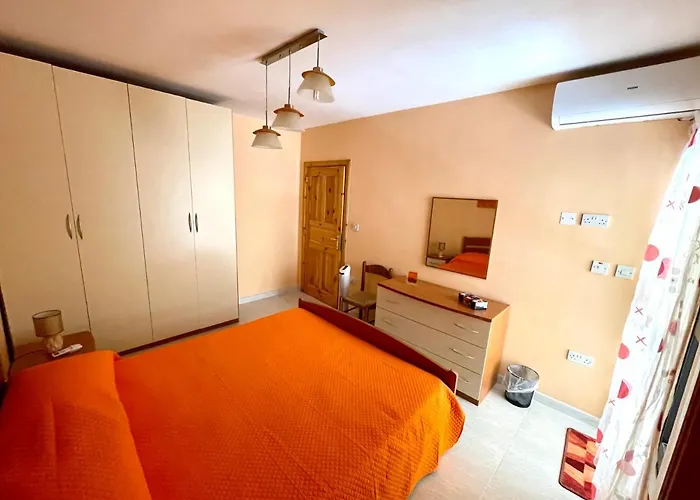 Regent Court - 3 Bedroom Within Walking Distance From Seafront St Paul's Bay