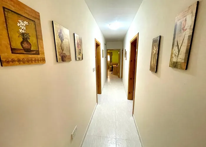 Regent Court - 3 Bedroom Within Walking Distance From Seafront * St. Paul's Bay