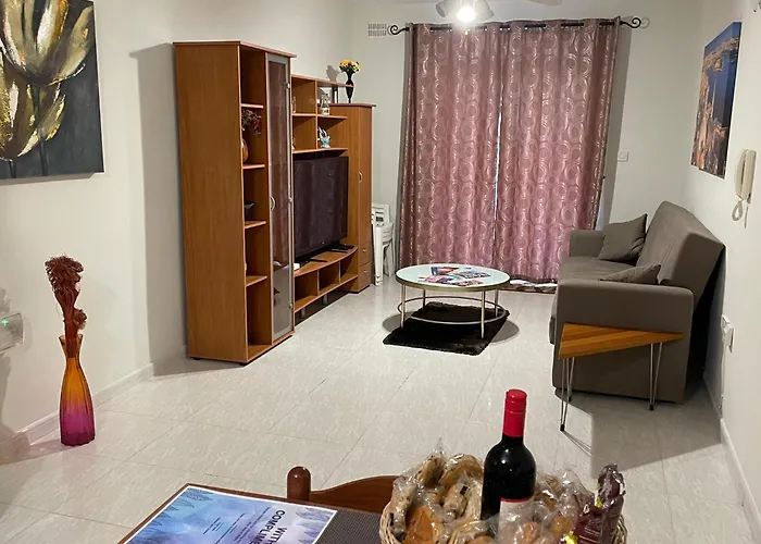 Regent Court - 3 Bedroom Within Walking Distance From Seafront