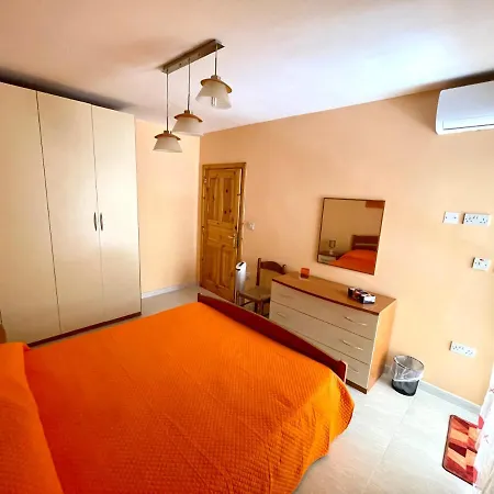 Regent Court - 3 Bedroom Within Walking Distance From Seafront St. Paul's Bay