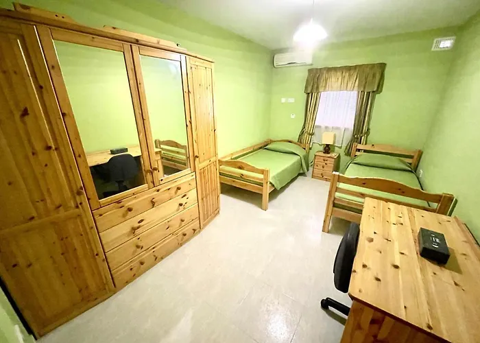 Regent Court - 3 Bedroom Within Walking Distance From Seafront * 세인트폴스베이